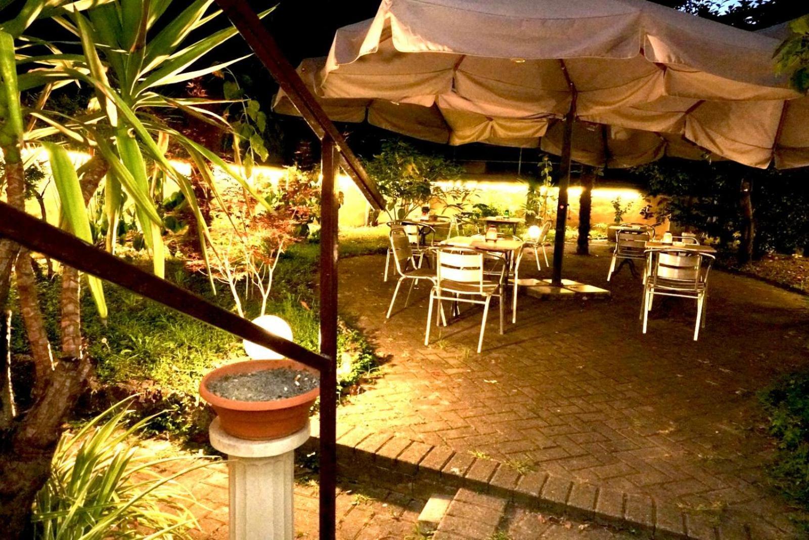 Hotel Paradiso Милан Экстерьер фото
